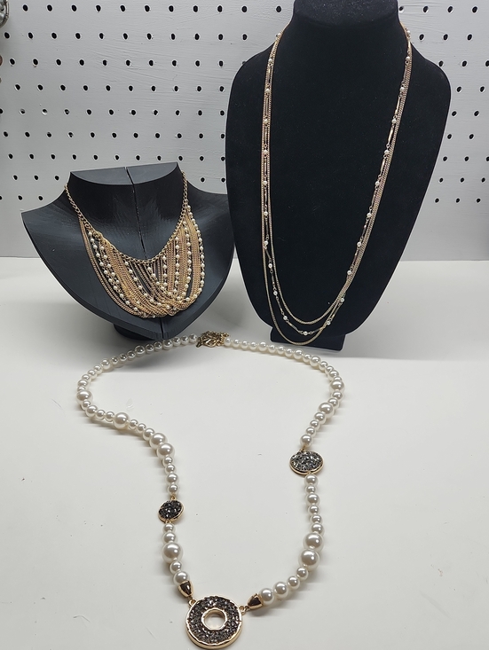 Jewelry - Faux Pearls And Goldtone Necklace Bundle